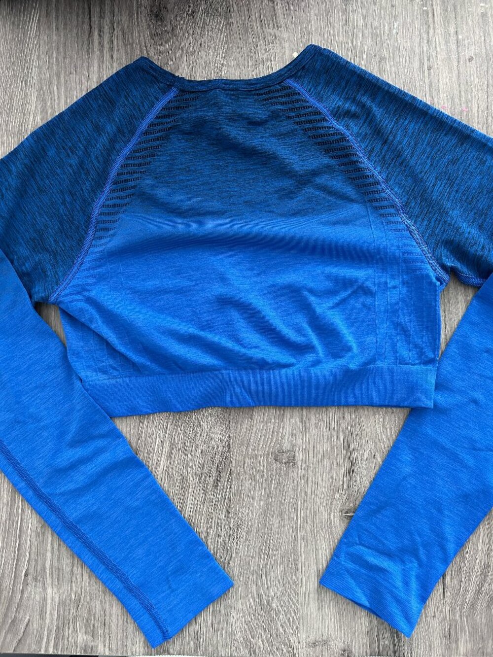 Alphalete Ombre Amplify Crop in Moonlight - Picture 3 of 8